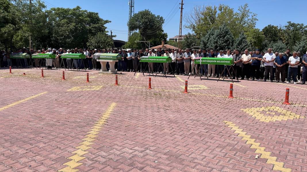 Konya-Antalya yolundaki yasa boğan kazada, 5 kişiye en acı veda! 2